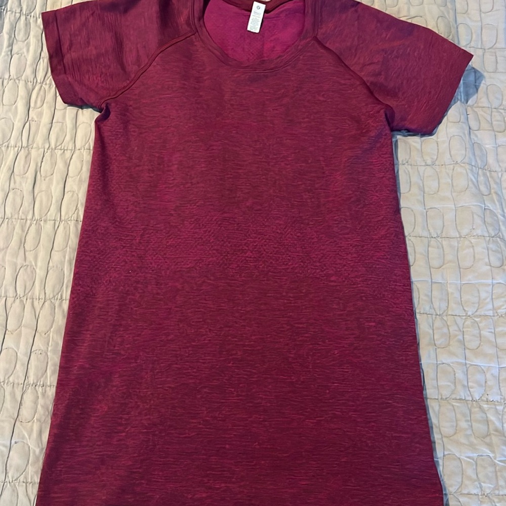 Lululemon Swiftly Tech shirt